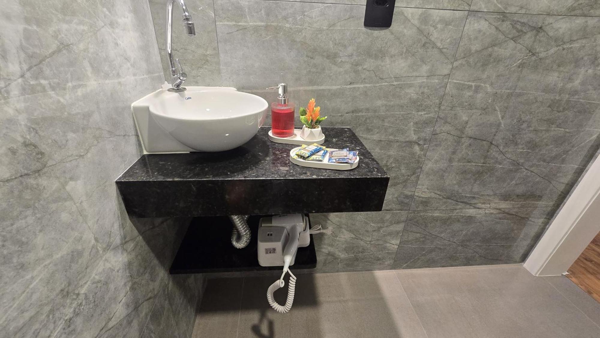 Loft Moderno E Aconchegante A Dois Passos Da Feirinha Do Alto! Apartment Teresopolis Luaran gambar